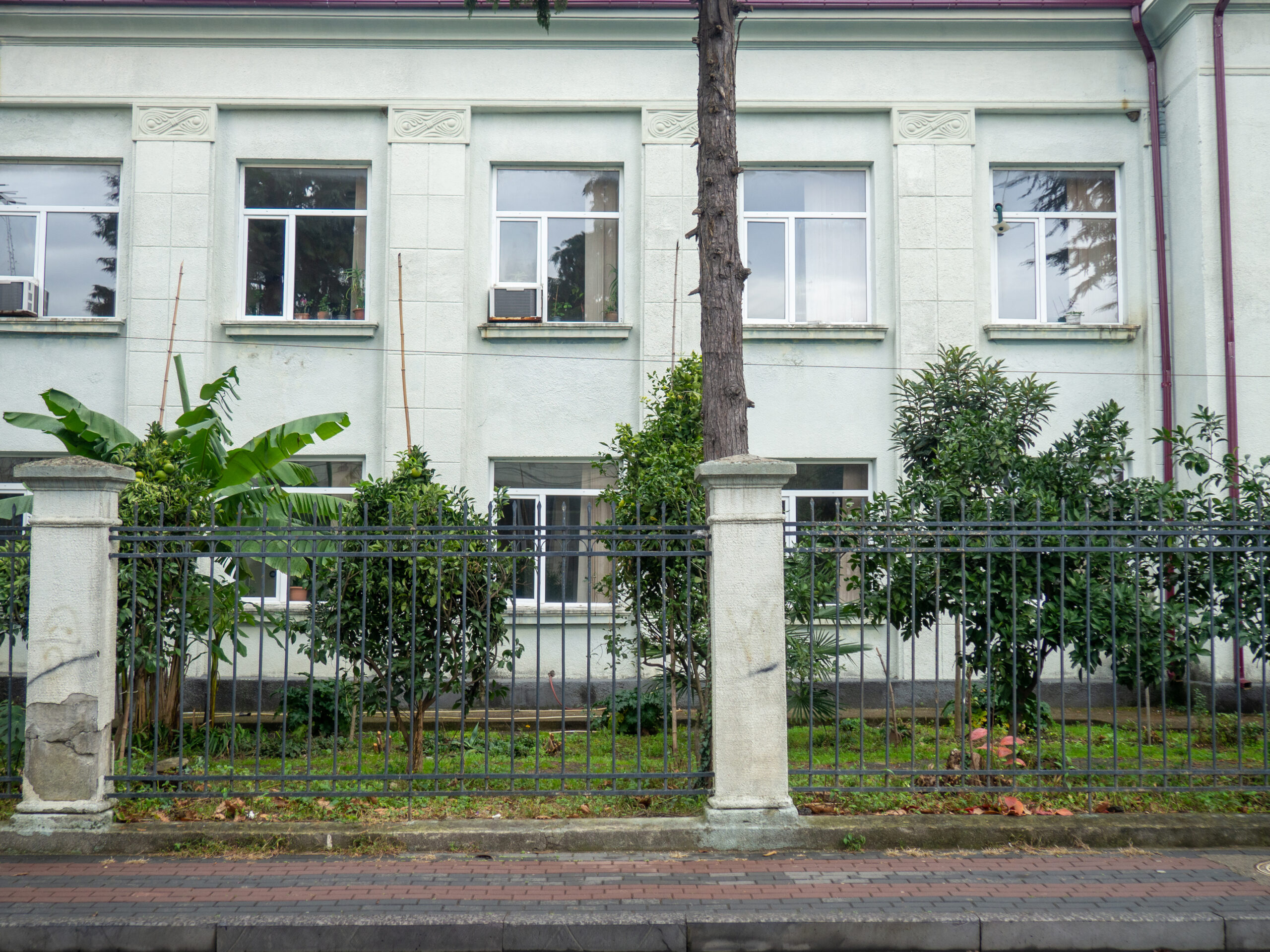 Is a Gated Entry Enough Security for My LA Apartment Building?
